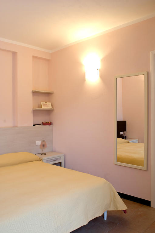 A Durmi Hotel Levanto Bilik gambar